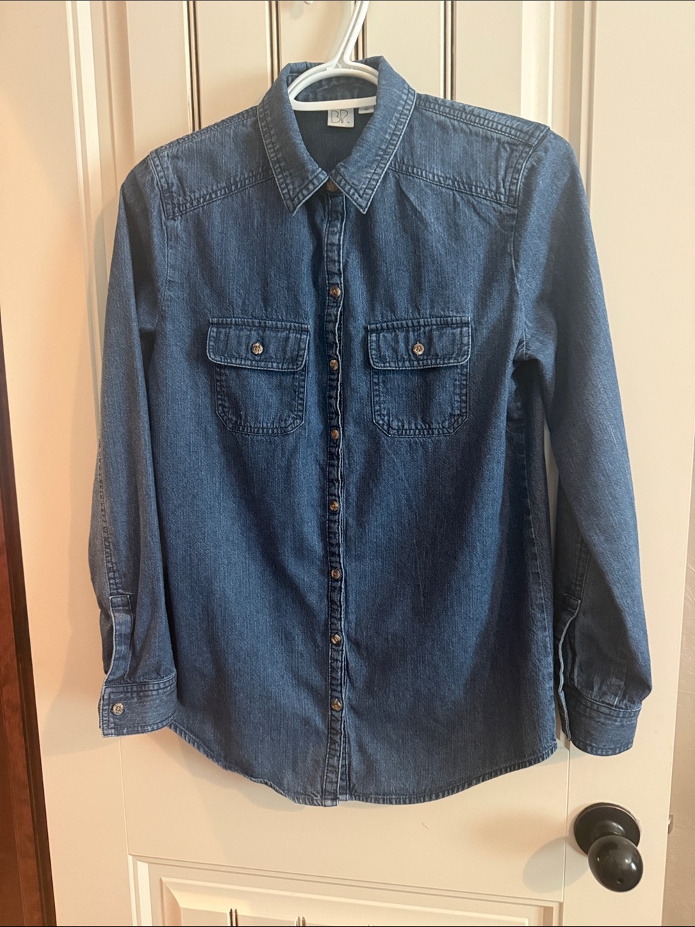 BP Ladies XS Dark Blue Denim Button-Down Shirt in Very Good Comditiin